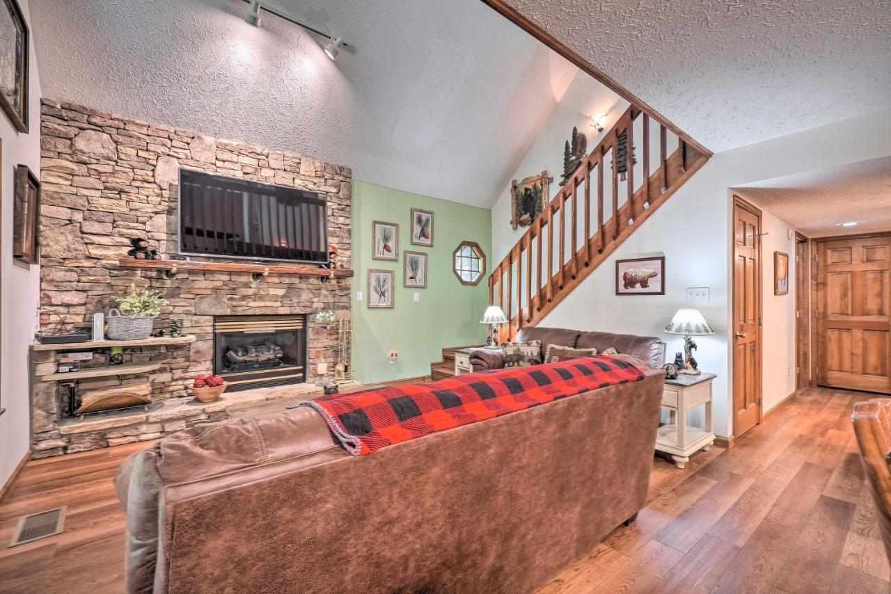 Picturesque Pigeon Forge Cabin With Mountain Views Exterior foto