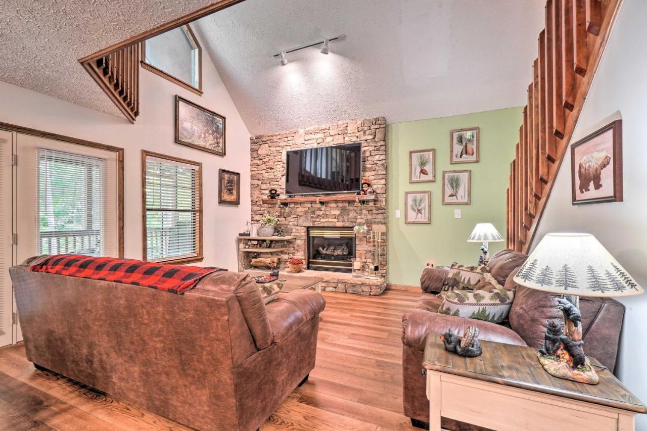 Picturesque Pigeon Forge Cabin With Mountain Views Exterior foto